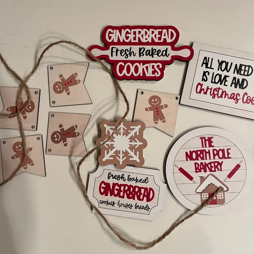 Christmas Gingerbread and cookie‎ Wood Table Top Decor and Gift Tags (new) (x/x)